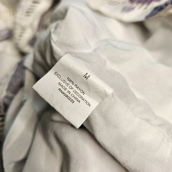 Kendall & Kylie long sleeve romper v-neck elasticized waist - Picture 10 of 12